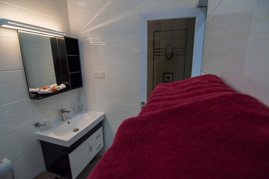 Cozy Sea View Luxury Apartment, Fully Furnished, 2 Bedrooms, 2 Bathrooms Dehiwala-Mont Lavinia Extérieur photo